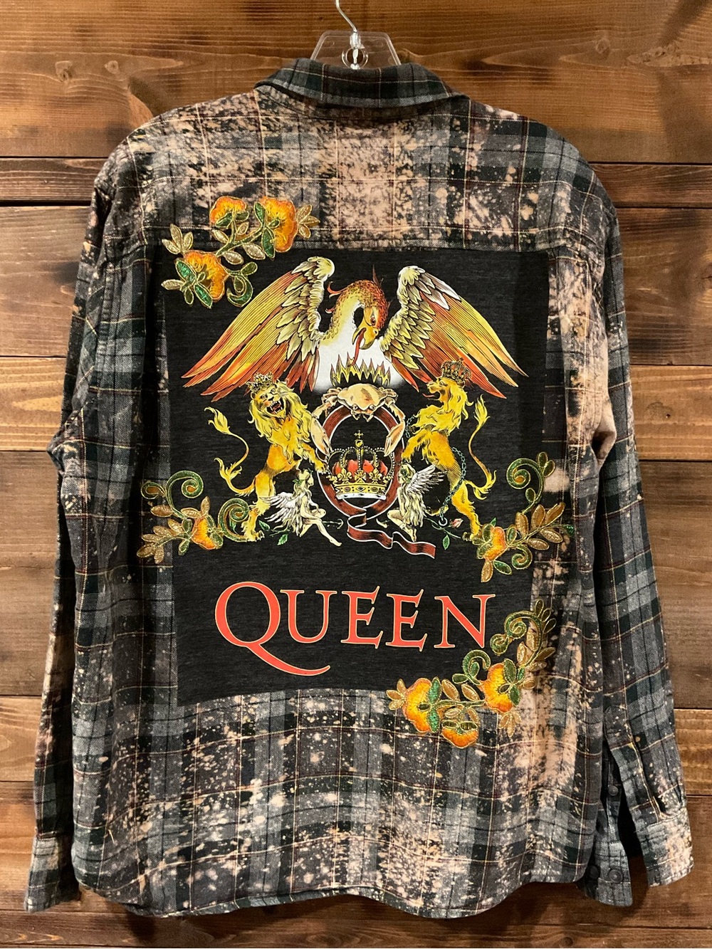 CUSTOM QUEEN “Royal Crest” Classic Rock Legends Bleached Flannel Shirt size XL